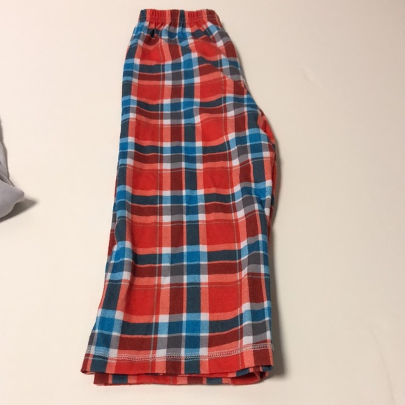 Child of Mine by Carter’s Firetruck 2pc Pajama Set 5T - Picture 6 of 6